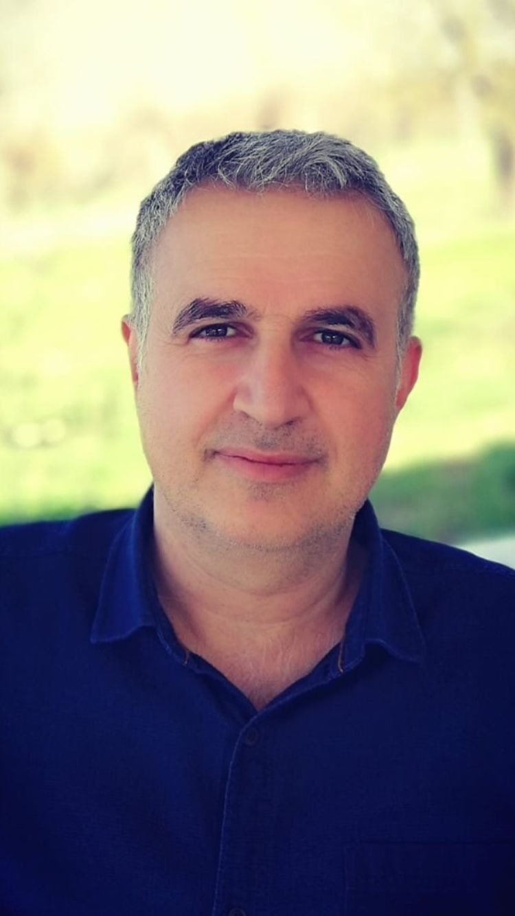DR. AHMET KAYAGİL