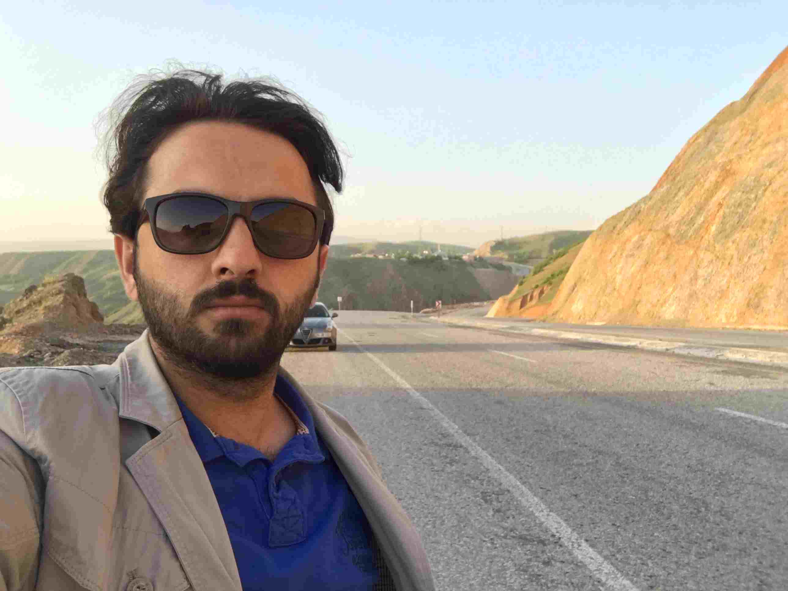 DR. MUSTAFA AYAN