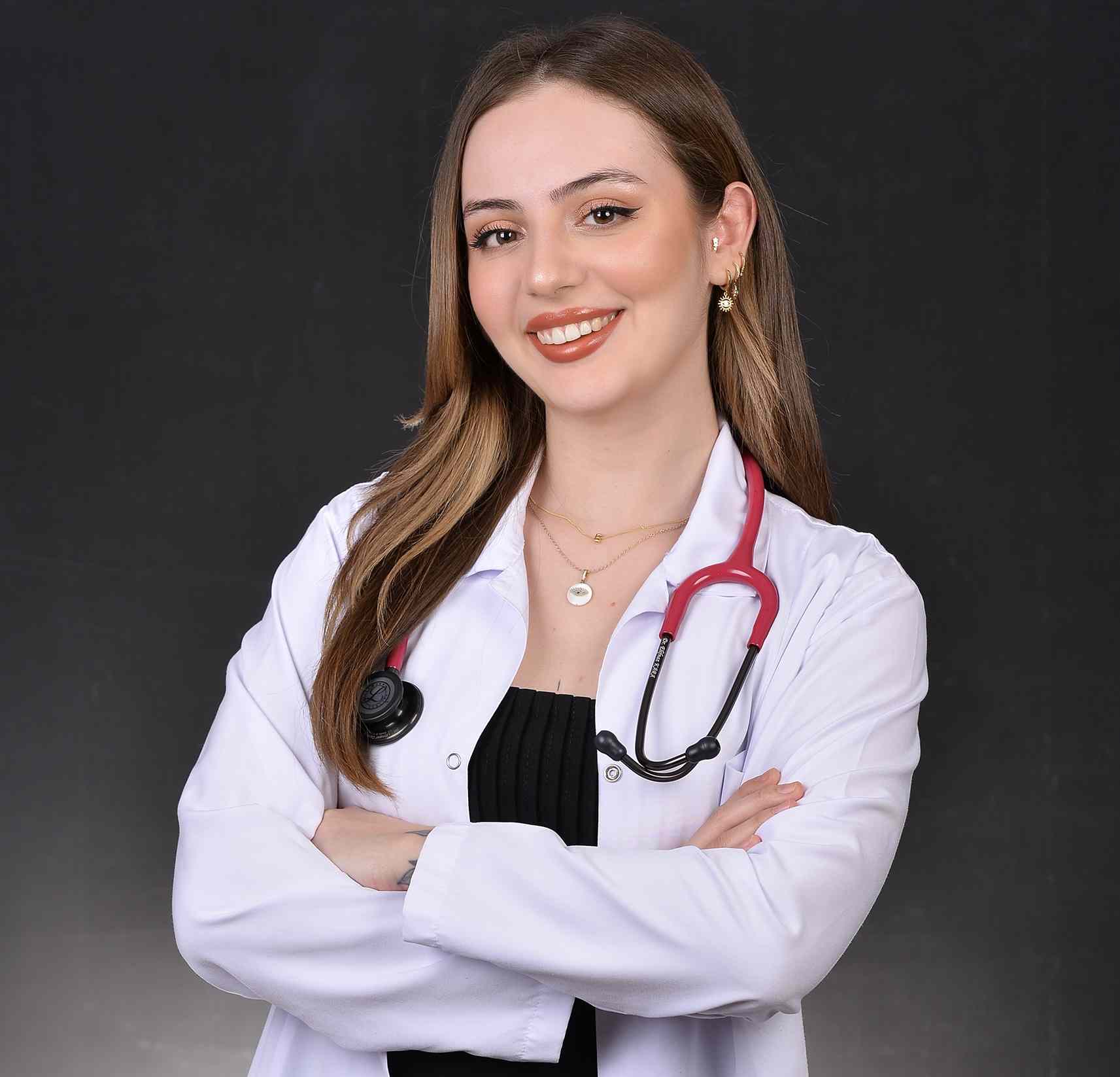 DR. ELİFNAZ KARA