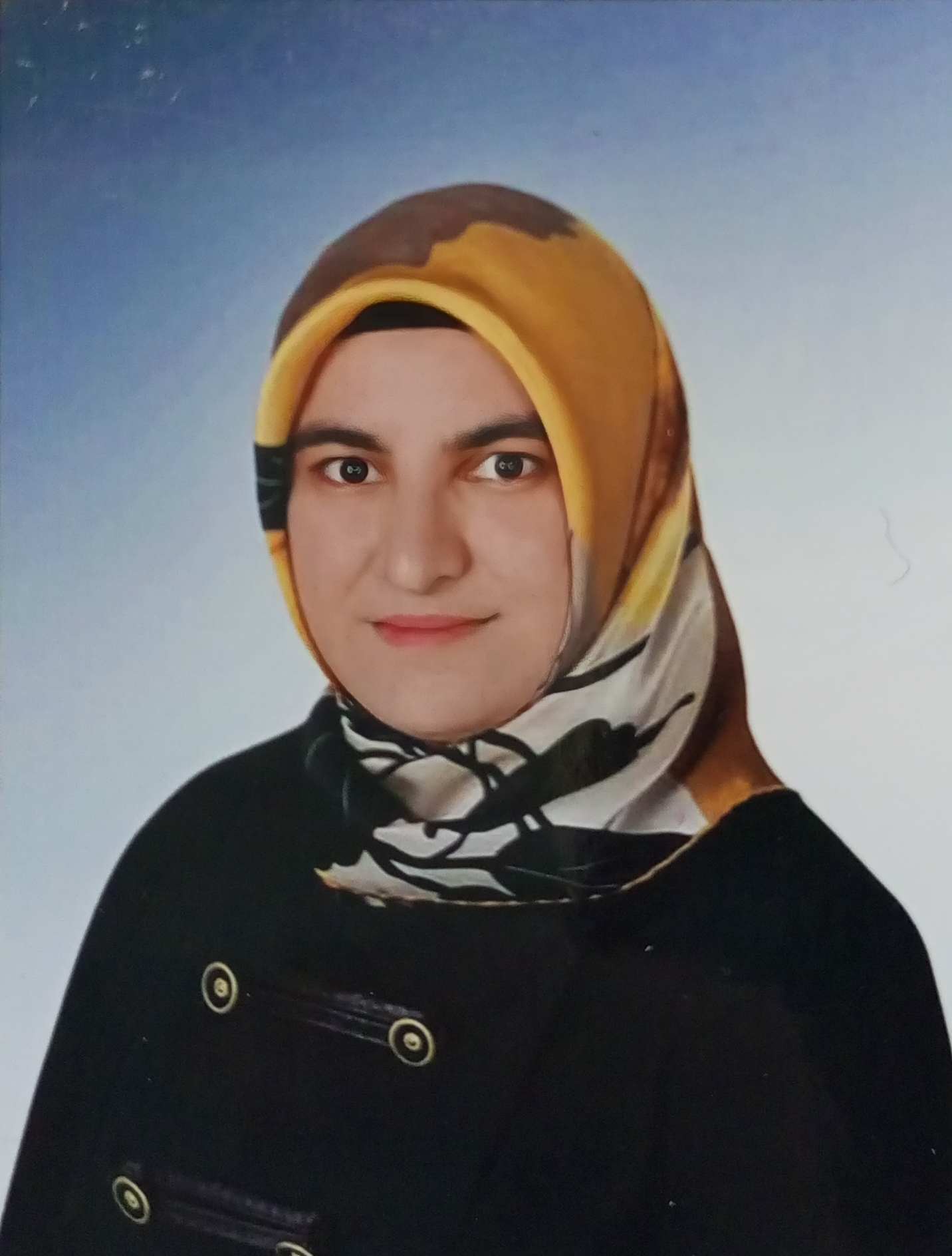 DR. ESRA ÇELİK