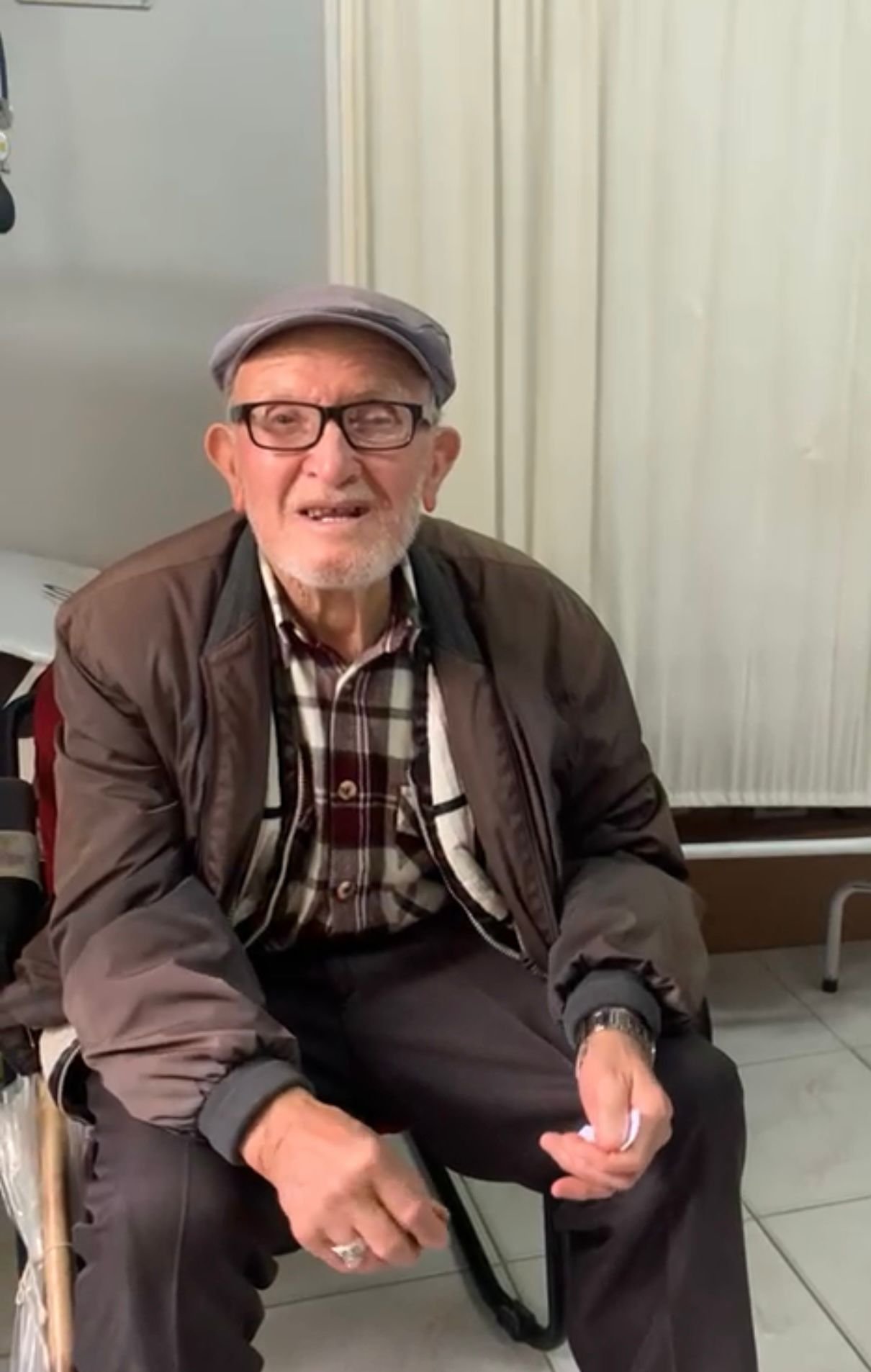65 YAŞ ÜSTÜ ÖNCELİK HAKKI VARDIR.